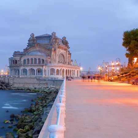Italy Luxury Front Of The Sea 3*